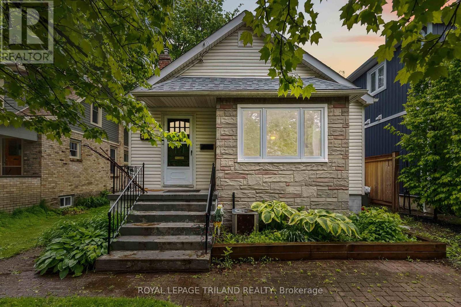 144 Victoria Street, London East, Ontario  N6A 2B7 - Photo 1 - X12183384