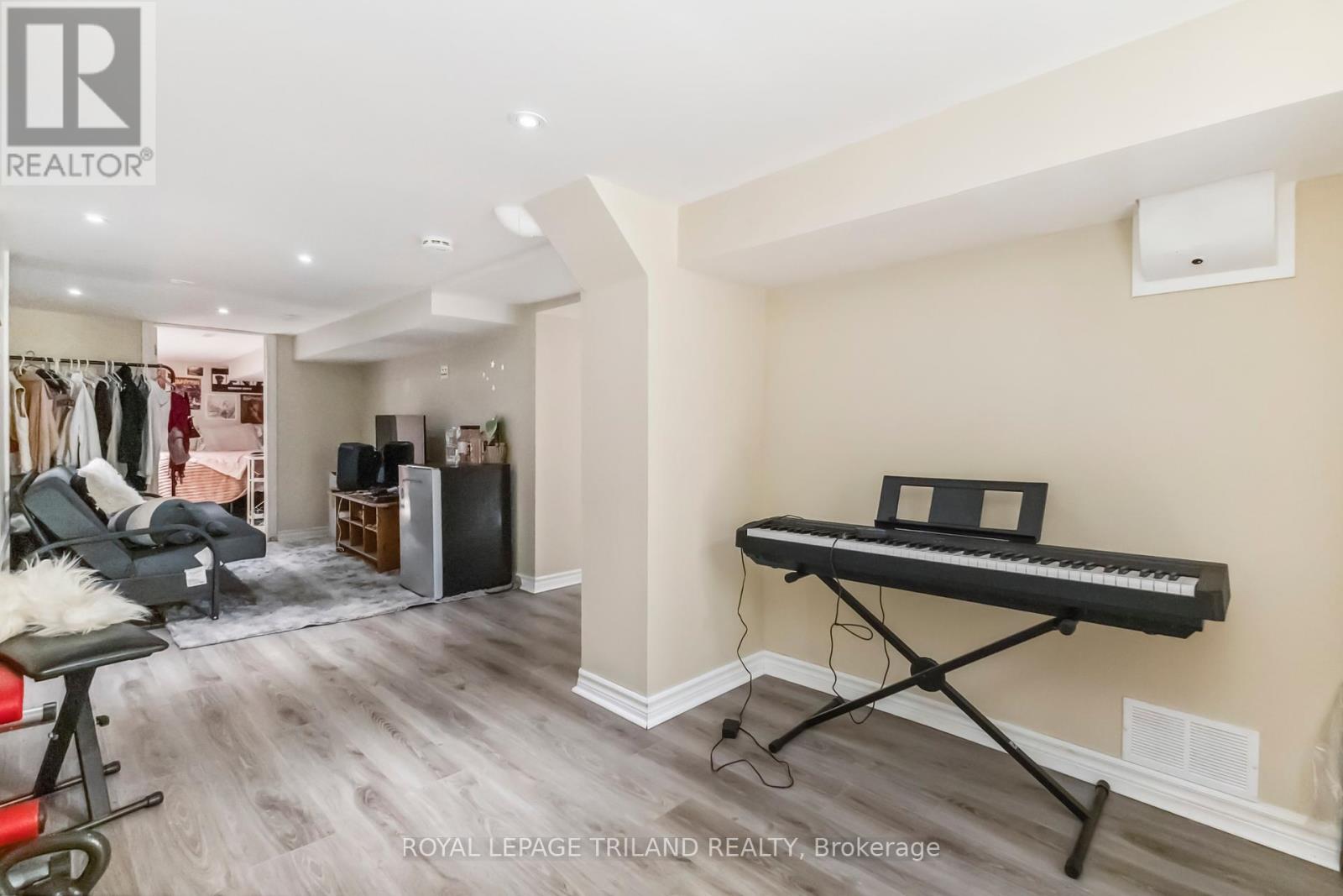 144 Victoria Street, London East, Ontario  N6A 2B7 - Photo 25 - X12183384
