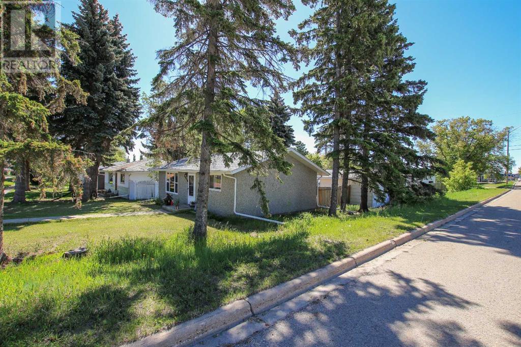 5201 Wilson Street, Blackfalds, Alberta  T0M 0J0 - Photo 31 - A2225844
