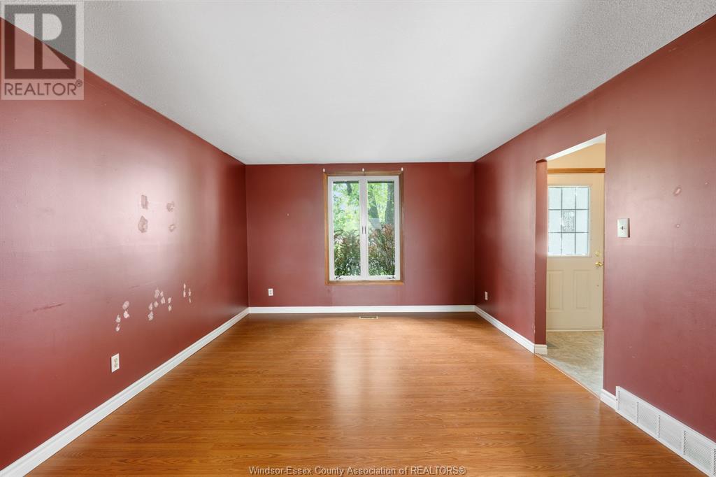 Property at 47 Wedgewood image 4