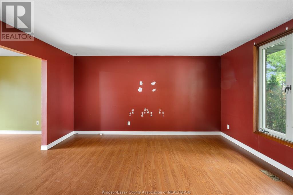 Property at 47 Wedgewood image 2