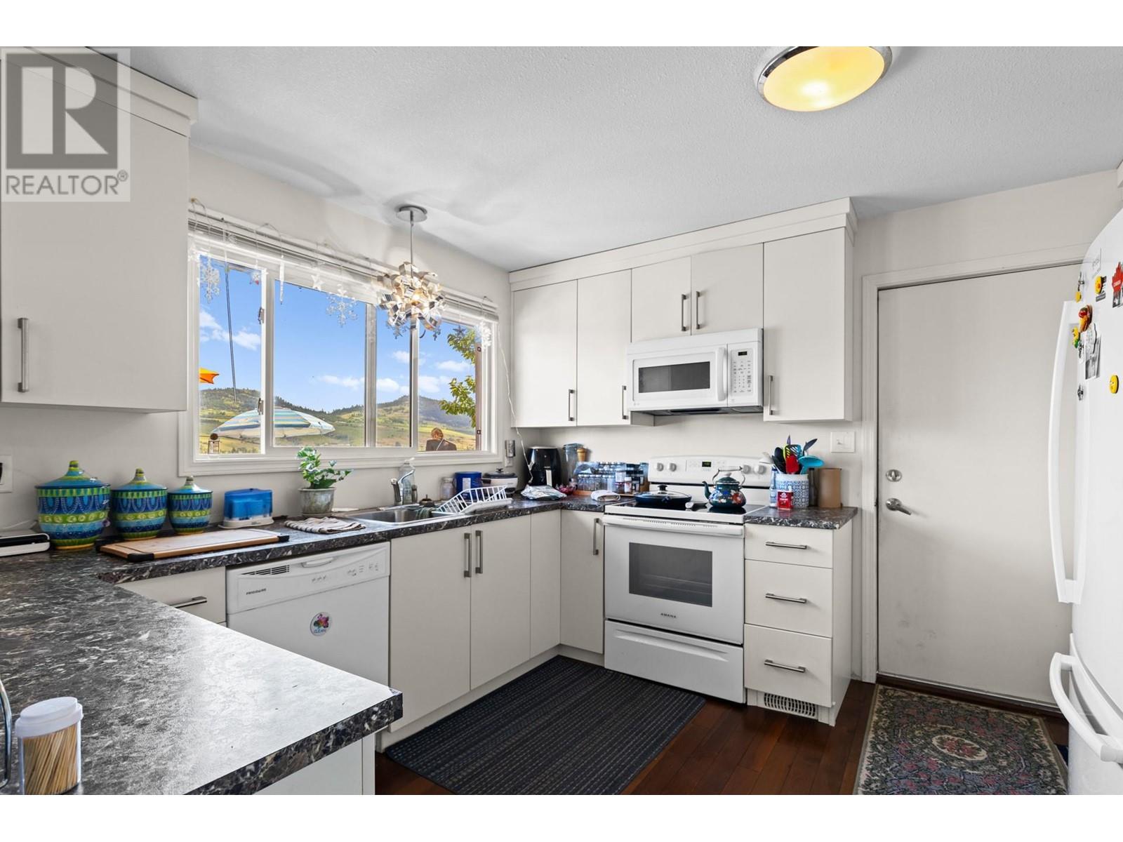 2905 Prospect Drive, Vernon, BC V1T8J2