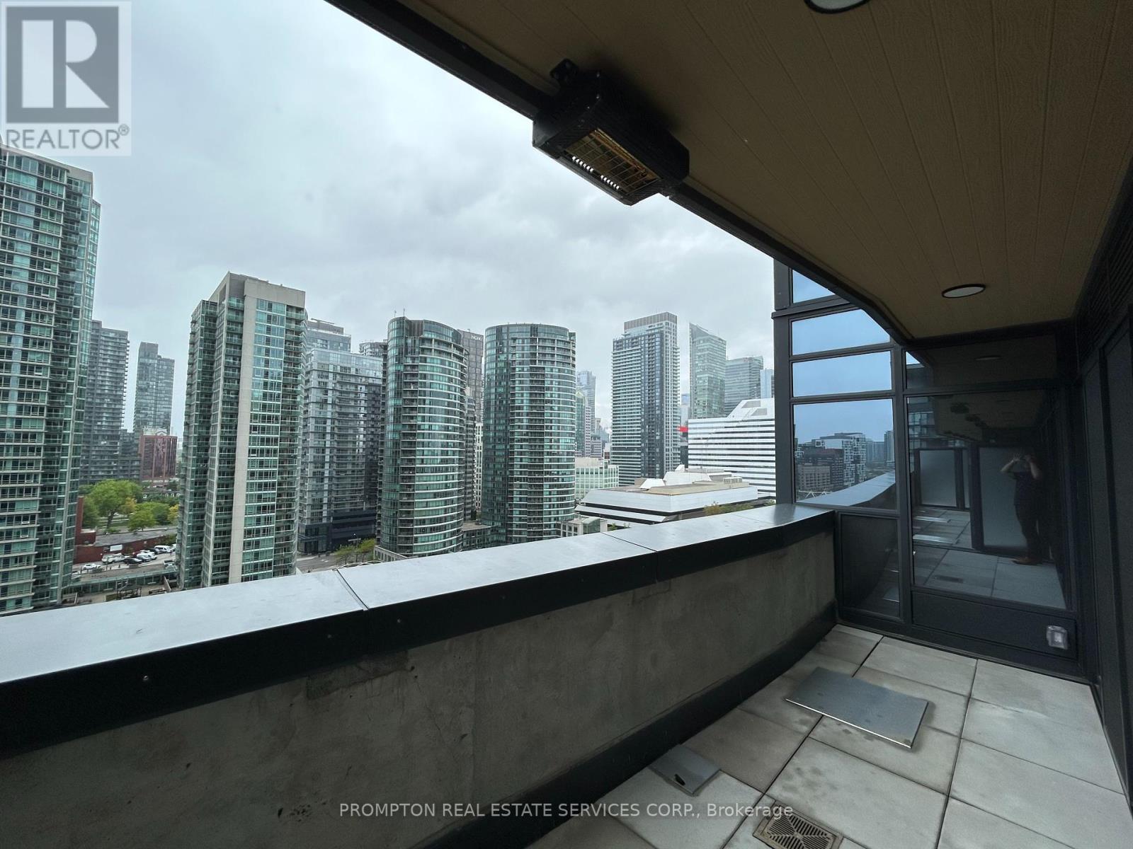 1509 - 3 Concord Cityplace Way, Toronto, Ontario  M5V 0X3 - Photo 17 - C12183365