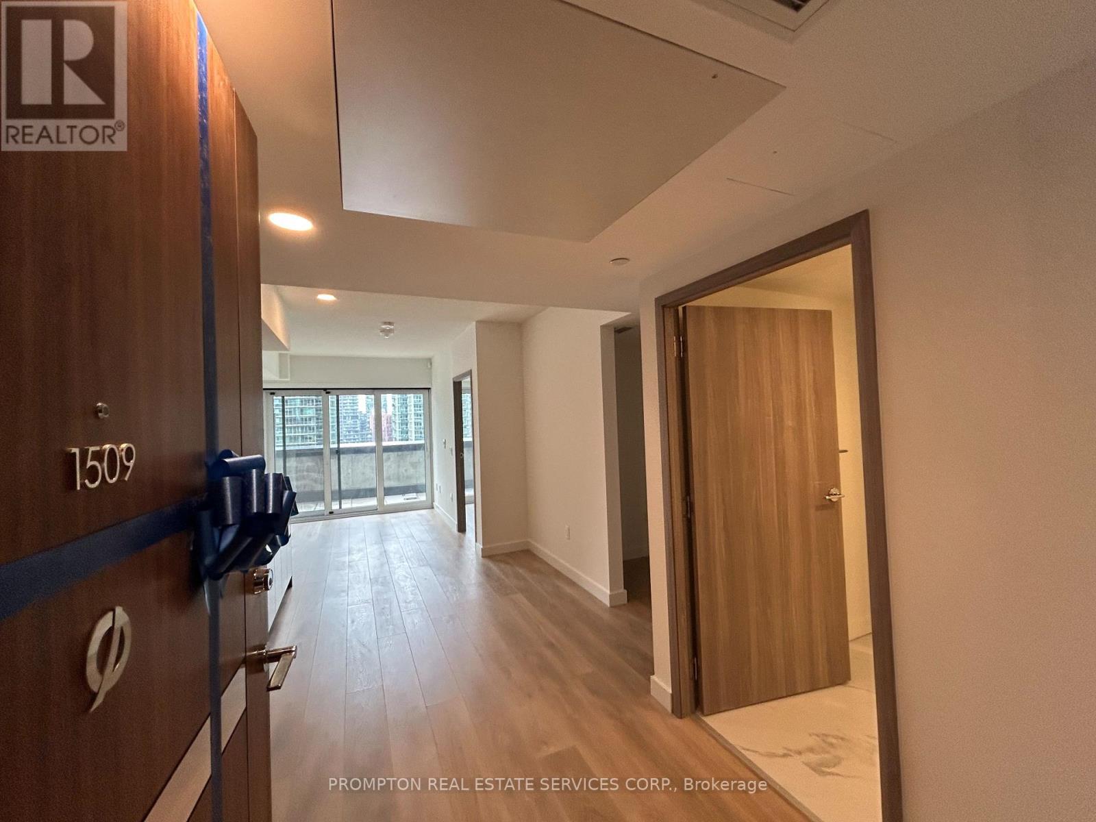 1509 - 3 Concord Cityplace Way, Toronto, Ontario  M5V 0X3 - Photo 7 - C12183365