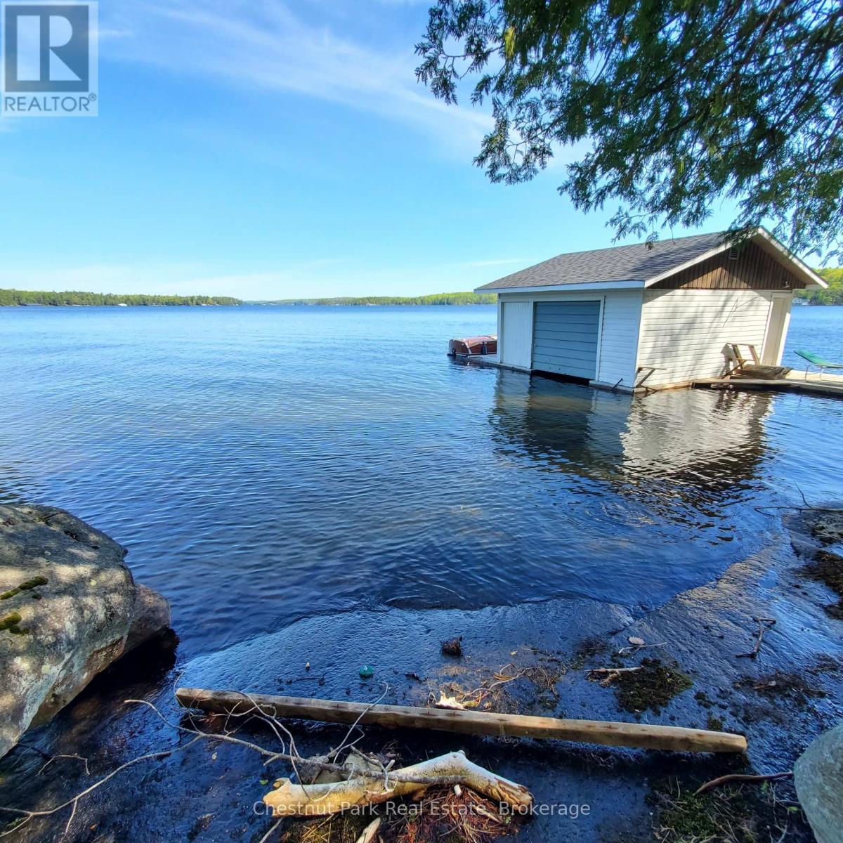 76 Tobin Island, Muskoka Lakes, Ontario  P0B 1J0 - Photo 10 - X12152765