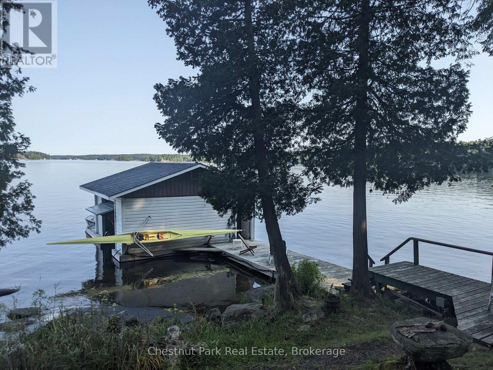 76 Tobin Island, Muskoka Lakes, Ontario  P0B 1J0 - Photo 12 - X12152765