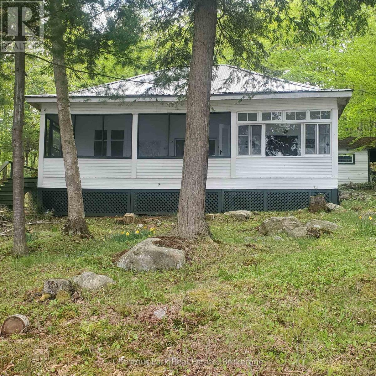 76 Tobin Island, Muskoka Lakes, Ontario  P0B 1J0 - Photo 6 - X12152765