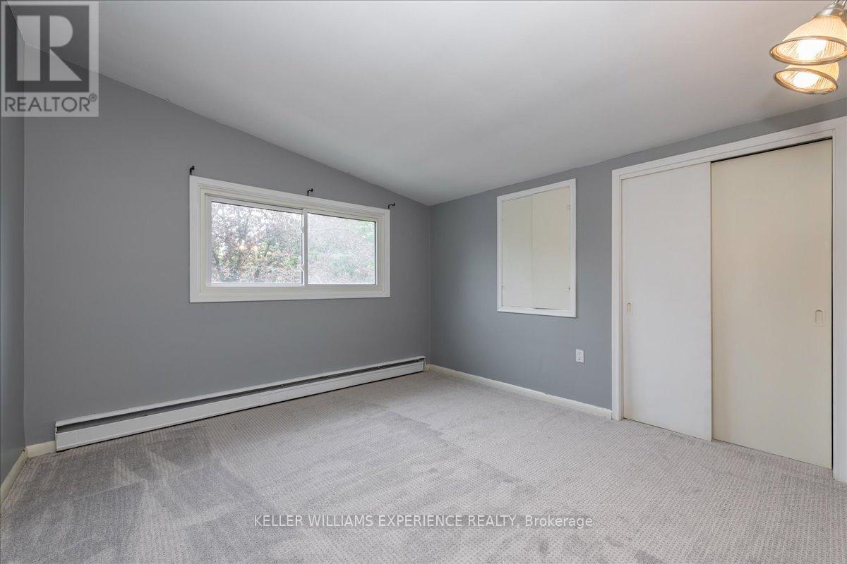 46 Eugenia Street, Barrie, Ontario  L4M 1P8 - Photo 12 - S12183375