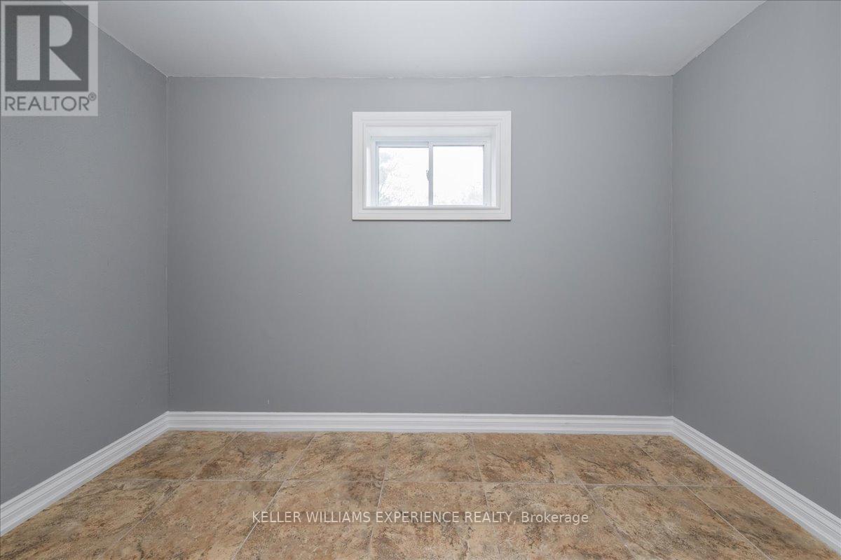 46 Eugenia Street, Barrie, Ontario  L4M 1P8 - Photo 25 - S12183375