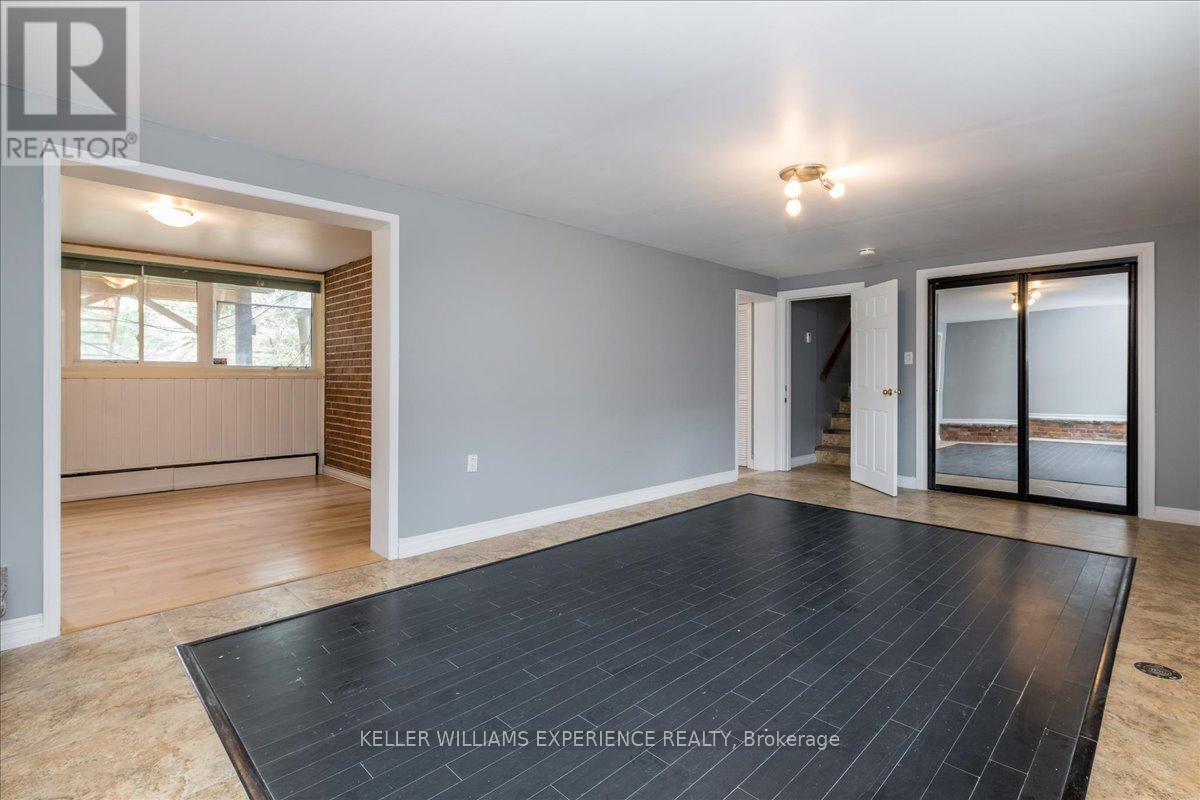 46 Eugenia Street, Barrie, Ontario  L4M 1P8 - Photo 38 - S12183375