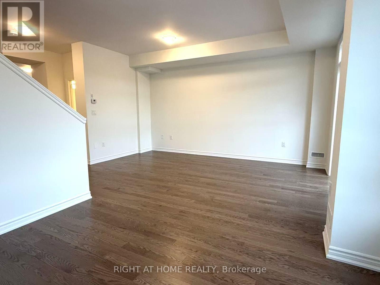 1142 Wheat Boom Drive, Oakville, Ontario  L6H 8C2 - Photo 13 - W12183374