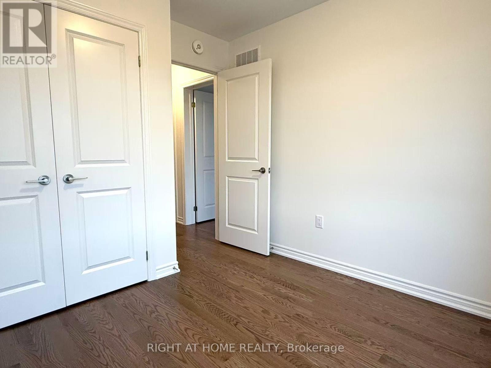 1142 Wheat Boom Drive, Oakville, Ontario  L6H 8C2 - Photo 23 - W12183374