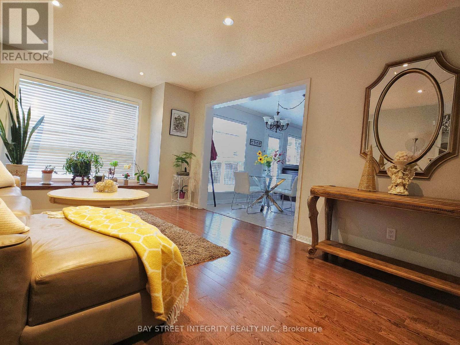 3956 Deepwood Heights, Mississauga, Ontario  L5M 6L9 - Photo 10 - W12183376
