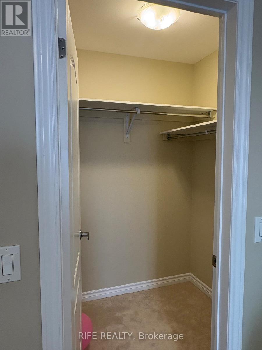 370 Athabasca Common, Oakville, Ontario  L6H 0R5 - Photo 17 - W12183381