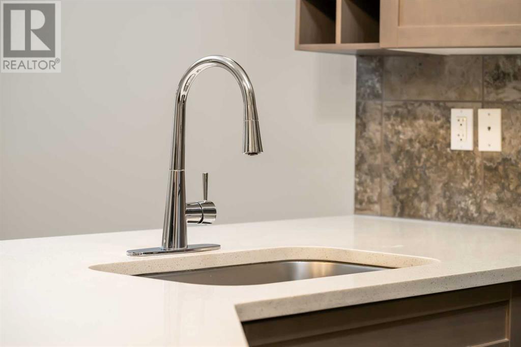 Property at 327, 35 Aspenmont Heights SW image 5