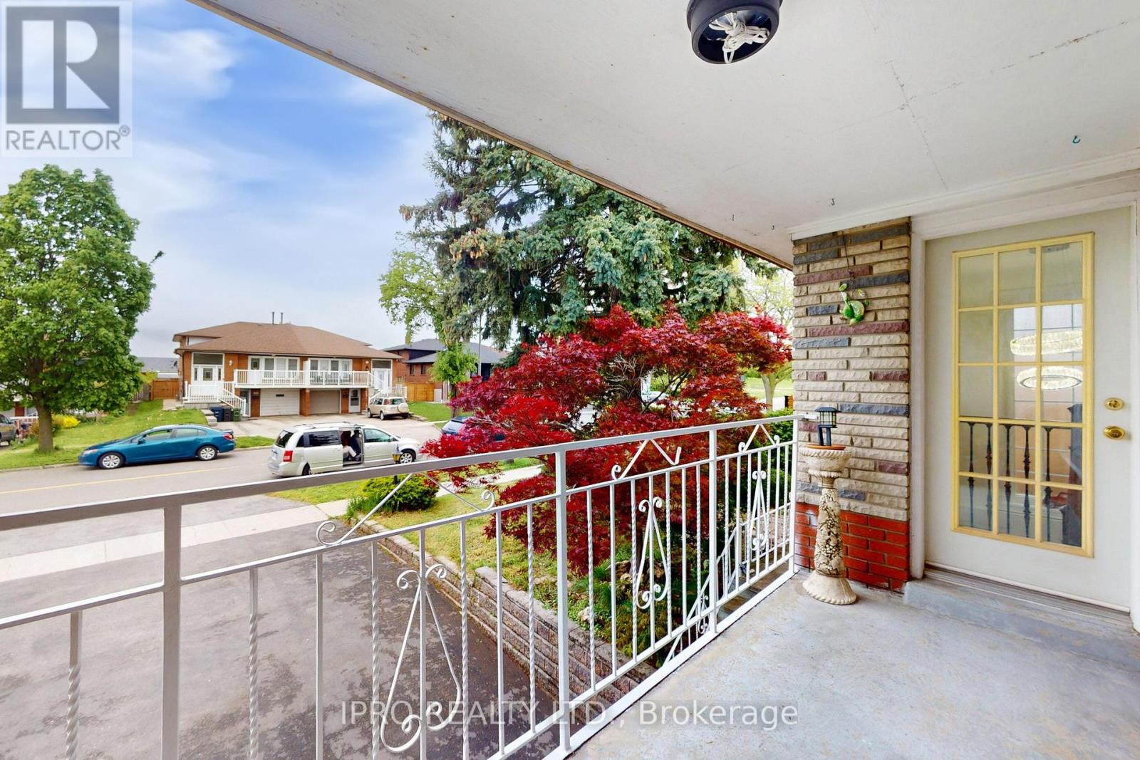 29 Clipper Road, Toronto, Ontario  M2J 4C8 - Photo 5 - C12177778