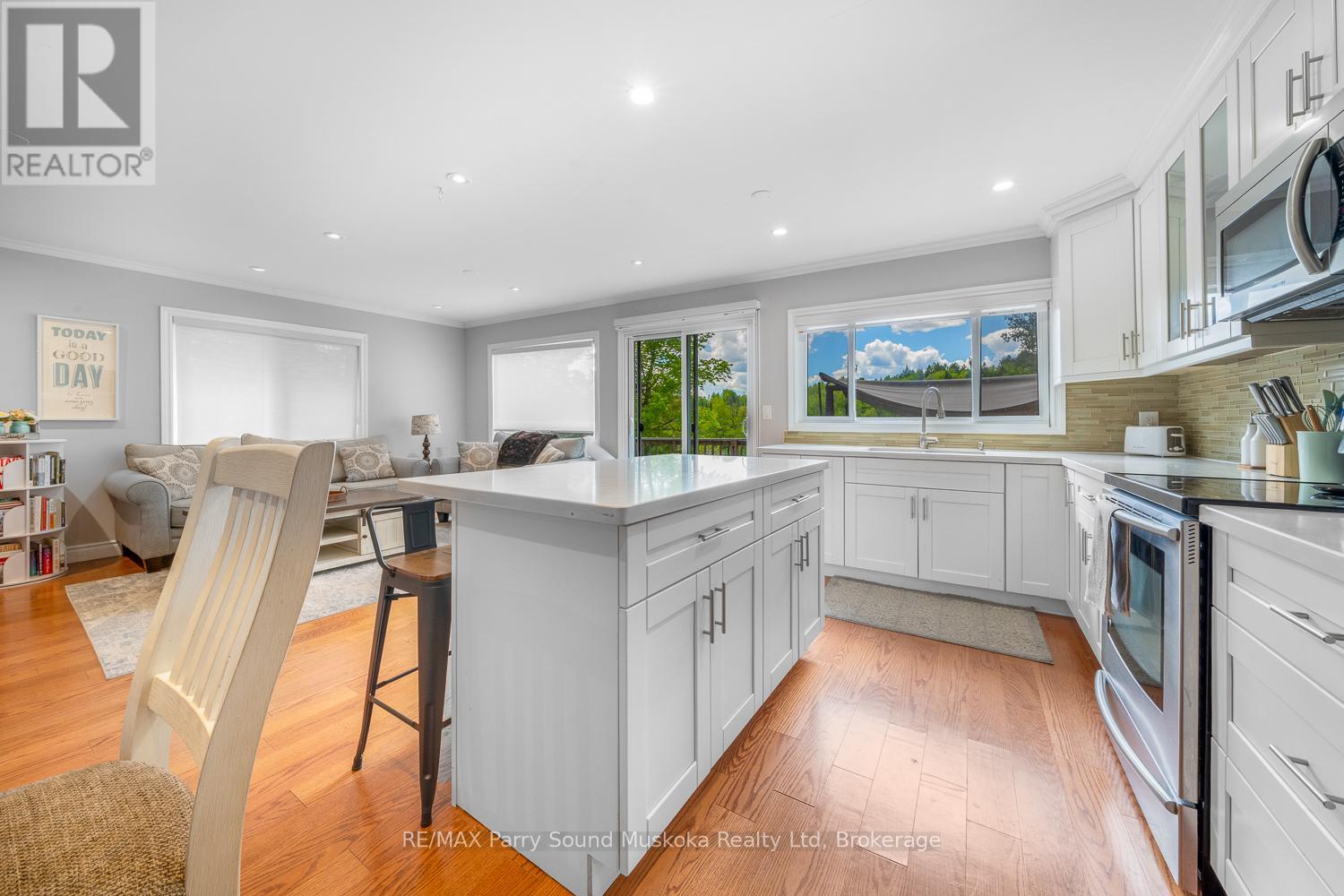 57 Shady Maple Trail, Whitestone, Ontario  P0A 1G0 - Photo 15 - X12183398