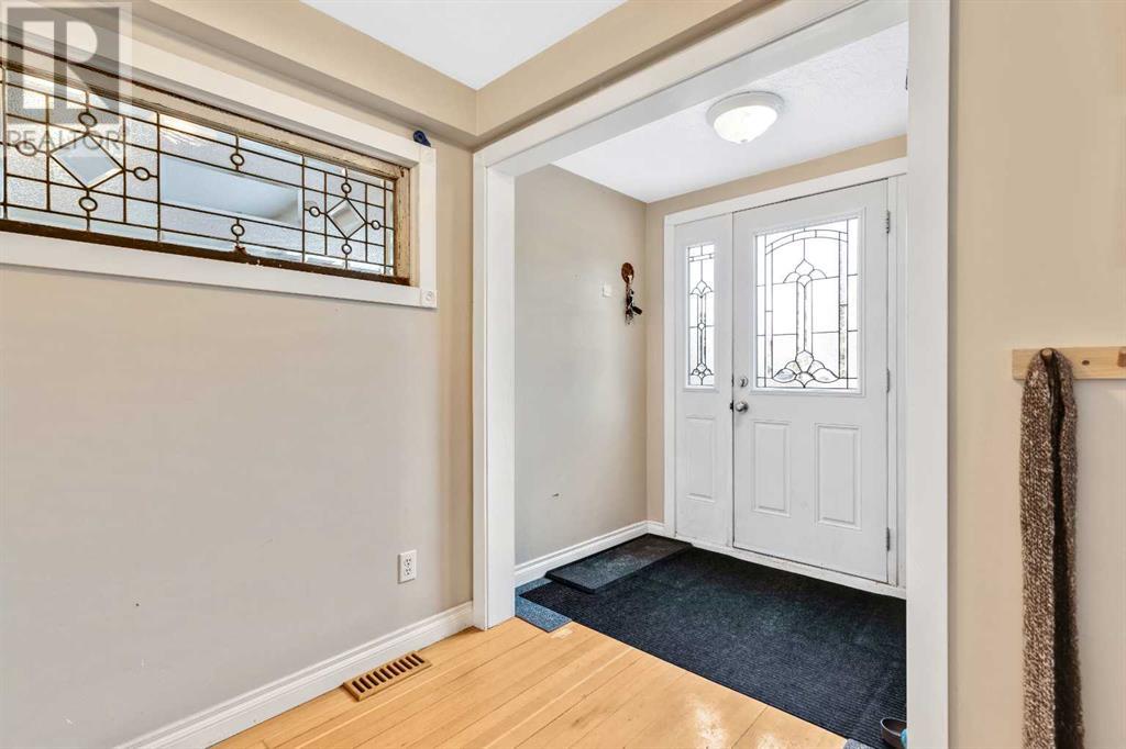 Property at 6507 Bow Crescent NW image 4