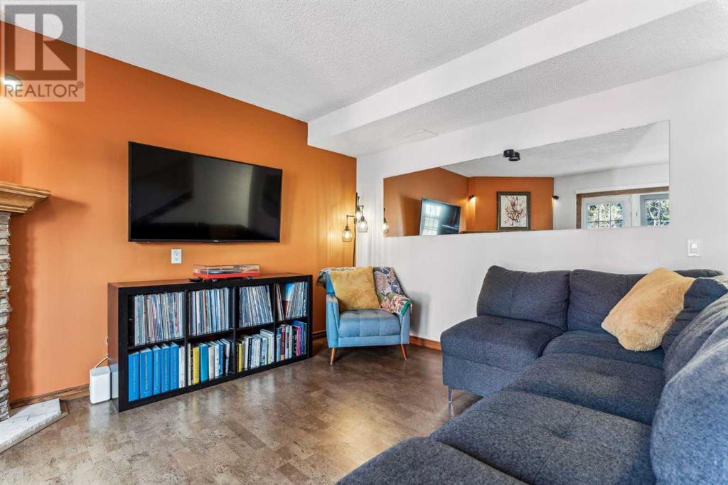 Property at 35, 6503 Ranchview Drive NW image 3