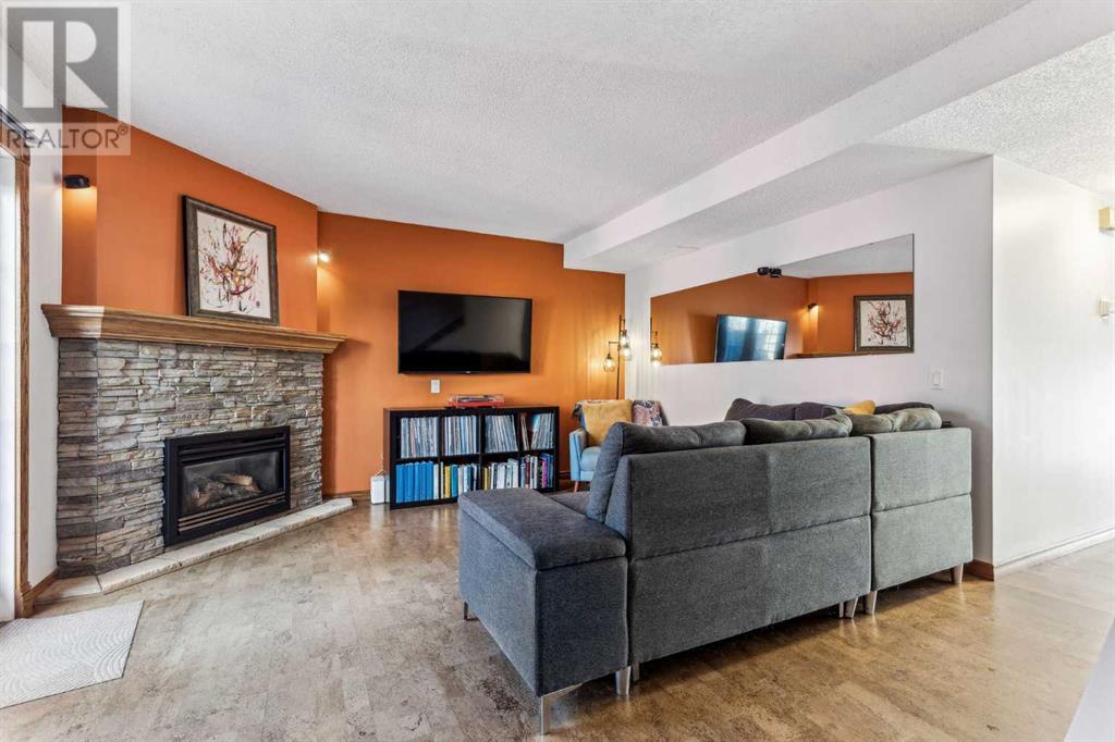Property at 35, 6503 Ranchview Drive NW image 2