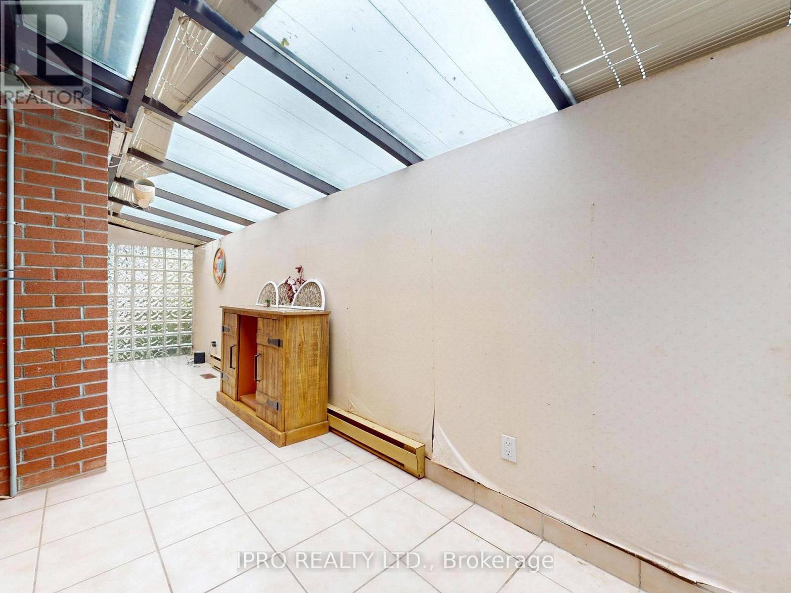29 Clipper Road, Toronto, Ontario  M2J 4C8 - Photo 48 - C12177778