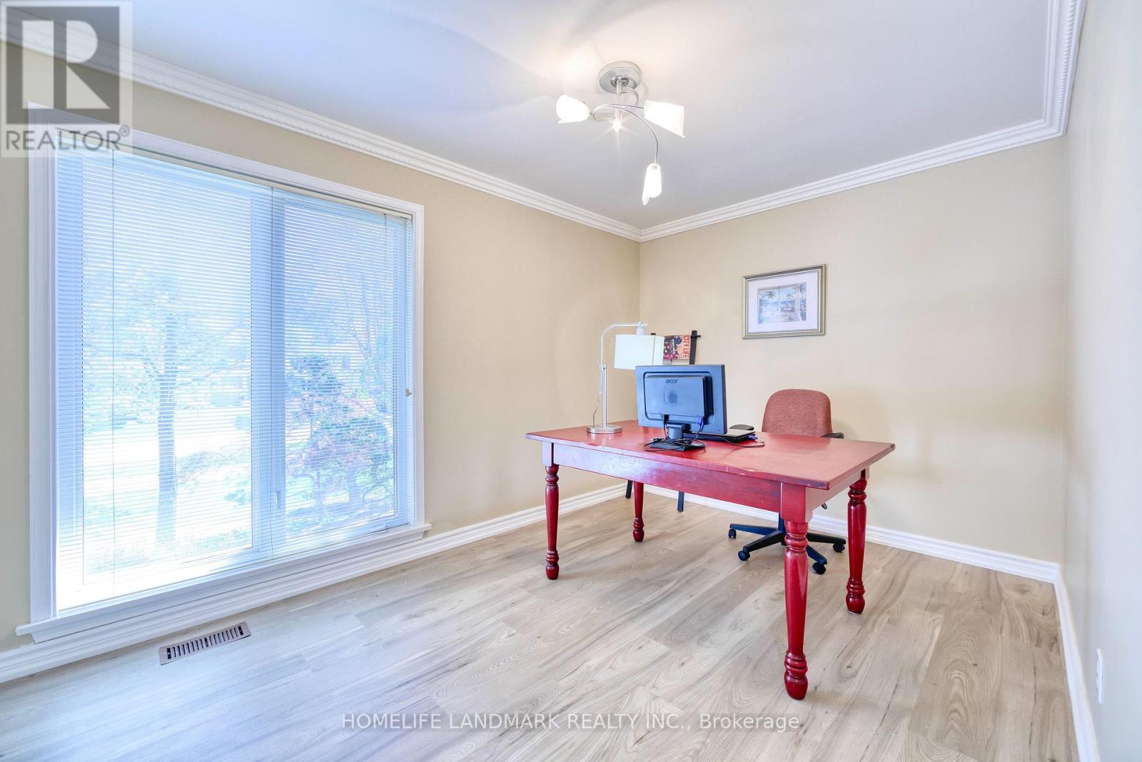 12 Thornheights Road N, Markham, Ontario  L3T 3M1 - Photo 13 - N12143416