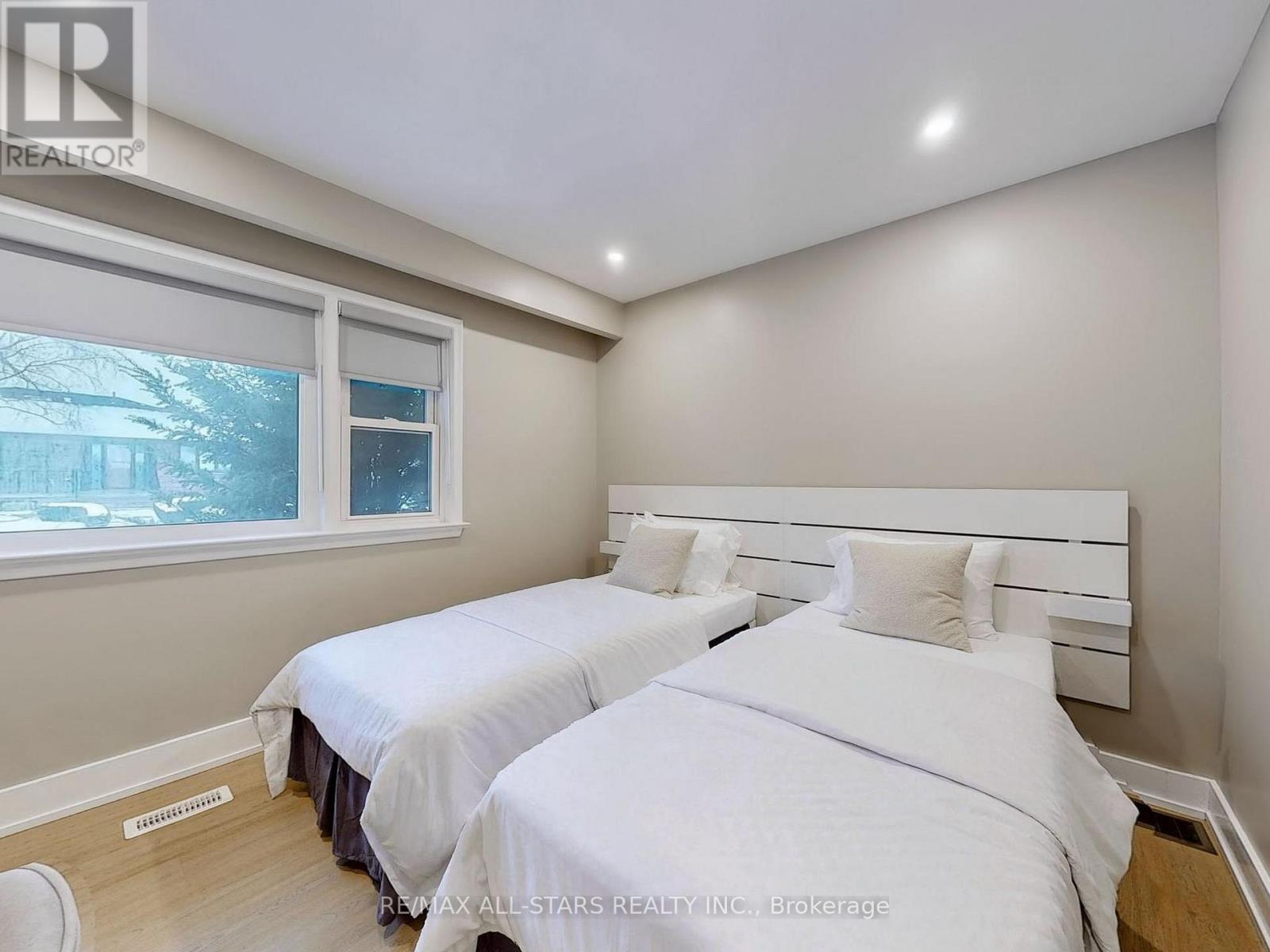 105 Betty Ann Drive, Toronto, Ontario  M2N 1X1 - Photo 16 - C12025813