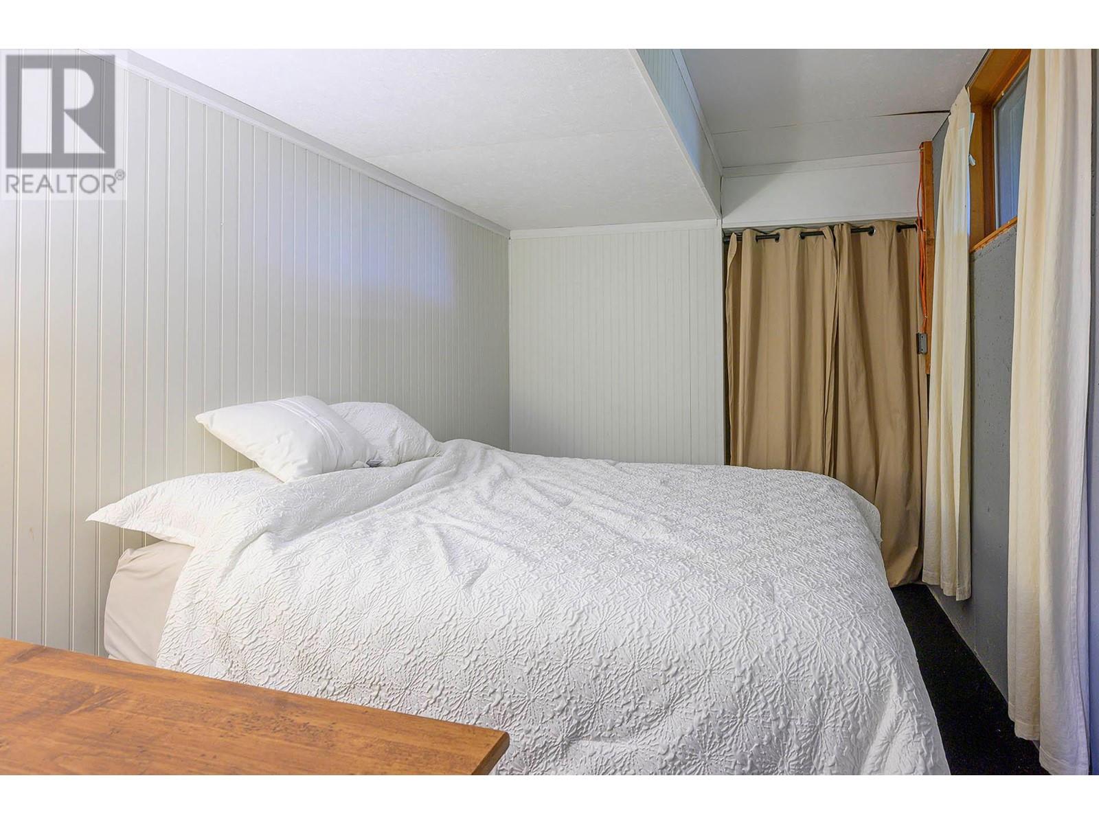2252 Noakes Road, Magna Bay, British Columbia  V0E 1M7 - Photo 32 - 10349768