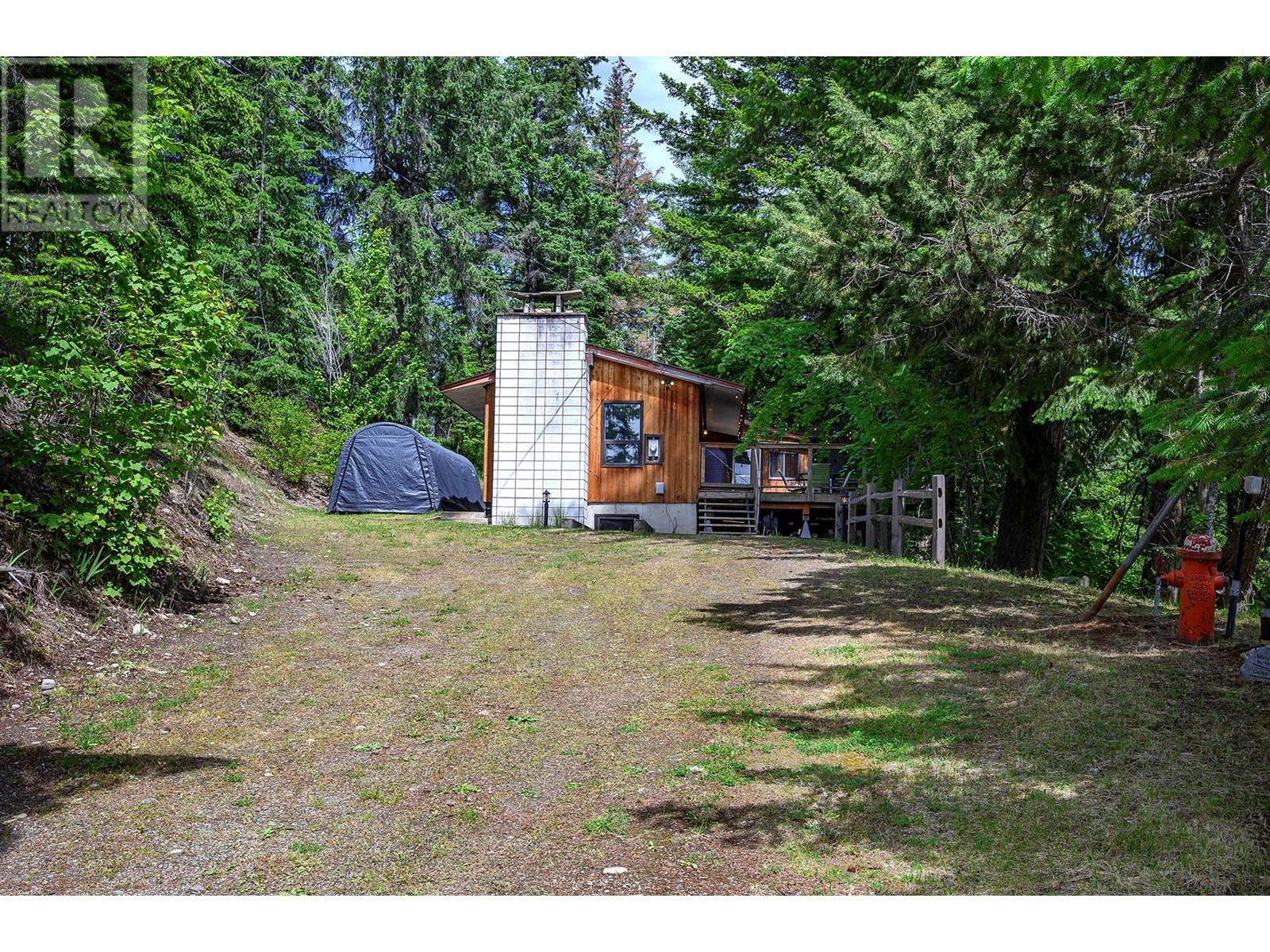 2252 NOAKES Road, Magna Bay, BC V0E1M7