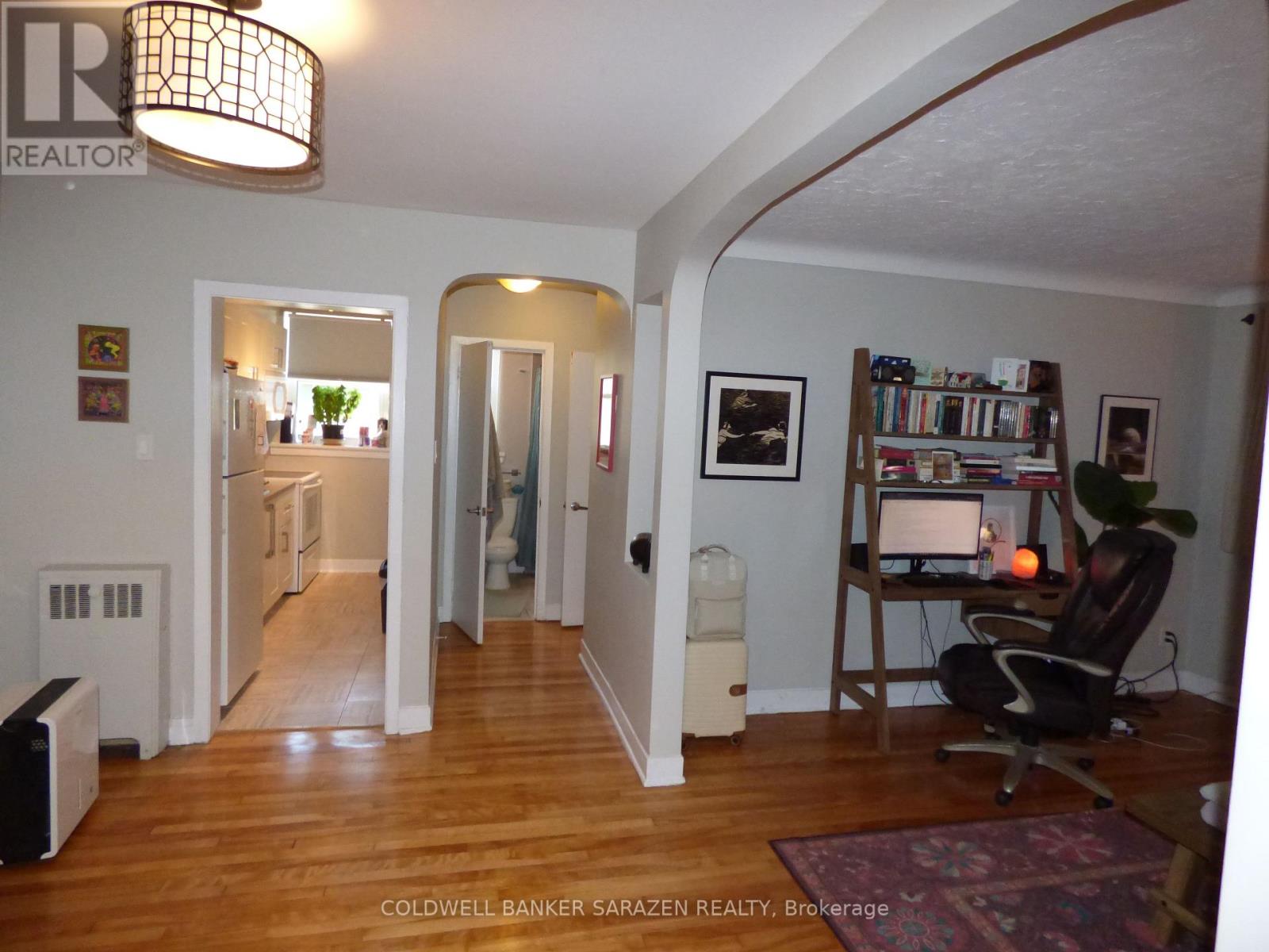 2 - 682 Irene Crescent, Ottawa, Ontario  K1Z 7J1 - Photo 10 - X12183414