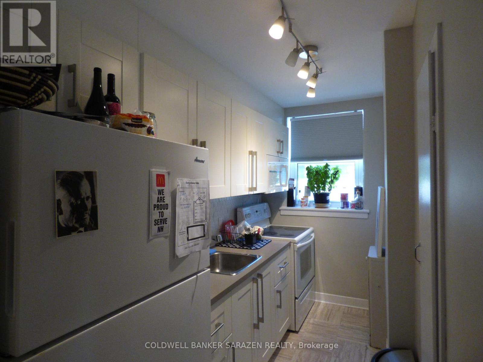 2 - 682 Irene Crescent, Ottawa, Ontario  K1Z 7J1 - Photo 13 - X12183414