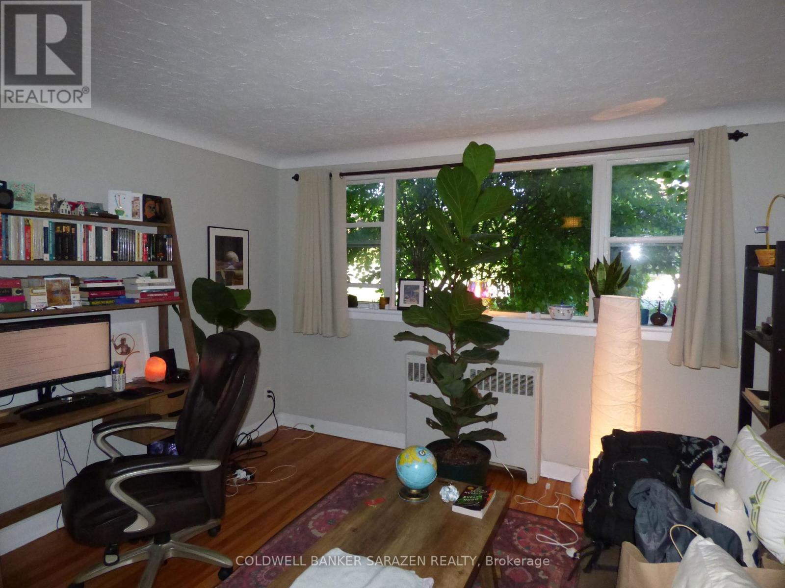 2 - 682 Irene Crescent, Ottawa, Ontario  K1Z 7J1 - Photo 7 - X12183414