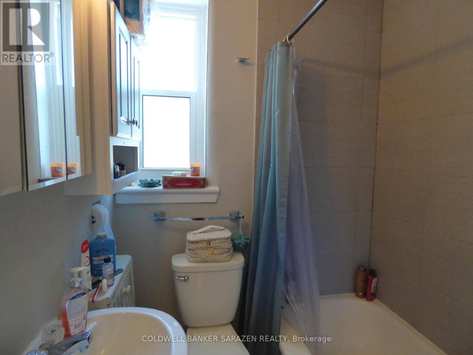 2 - 682 Irene Crescent, Ottawa, Ontario  K1Z 7J1 - Photo 8 - X12183414