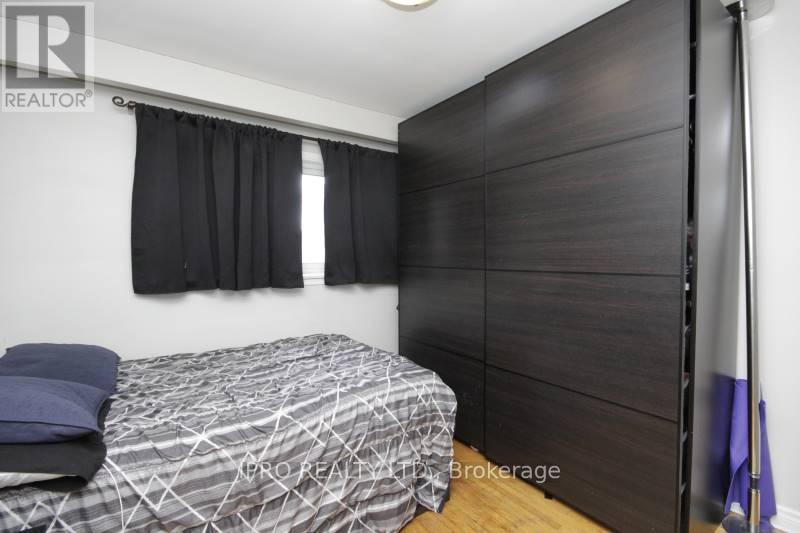 19 Dunsany Crescent, Toronto (Willowridge-Martingrove-Richview), Ontario  M9R 3W7 - Photo 19 - W12182548