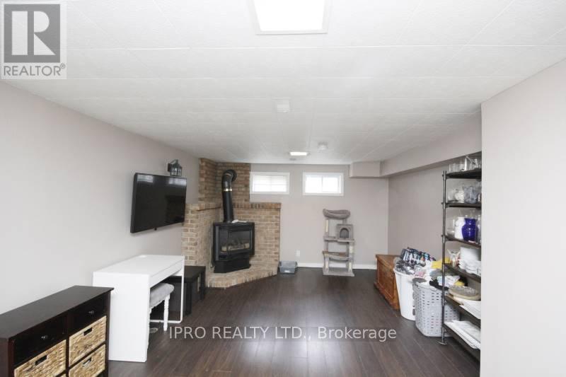 19 Dunsany Crescent, Toronto (Willowridge-Martingrove-Richview), Ontario  M9R 3W7 - Photo 34 - W12182548
