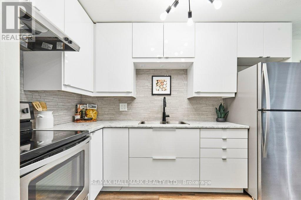 Property at 401 - 800 KENNEDY ROAD image 5