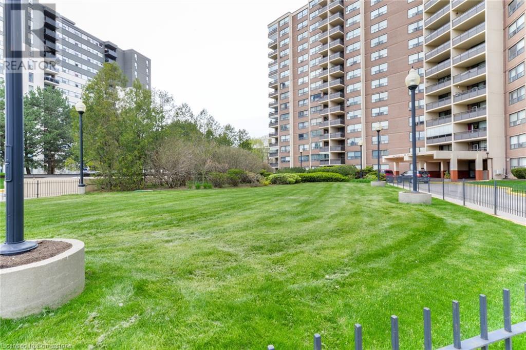 551 The West Mall Road Unit# 1219, Toronto, Ontario  M9C 1G7 - Photo 28 - 40725051