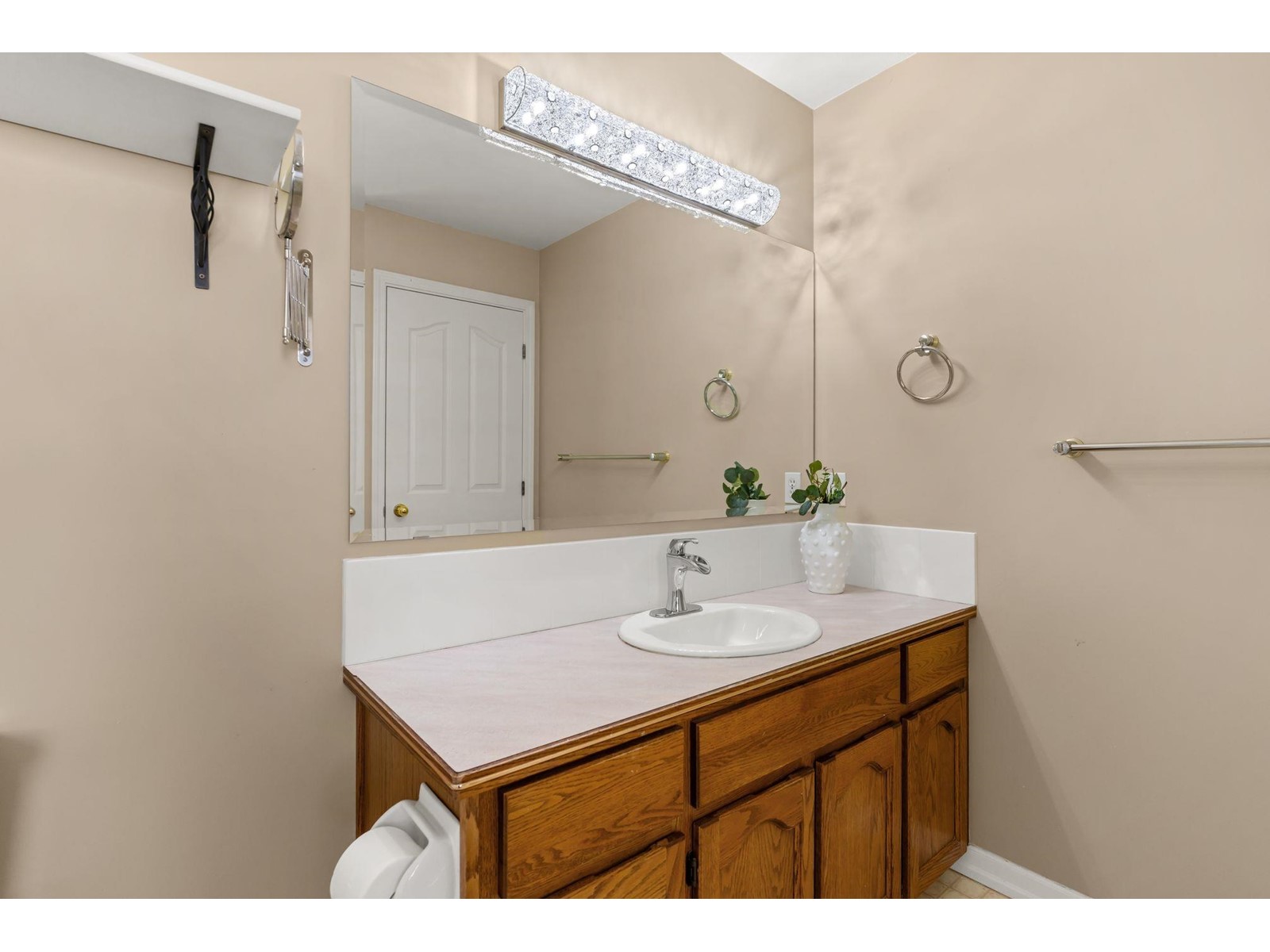 18687 56a Avenue, Surrey, British Columbia  V3S 7Y2 - Photo 9 - R3006981