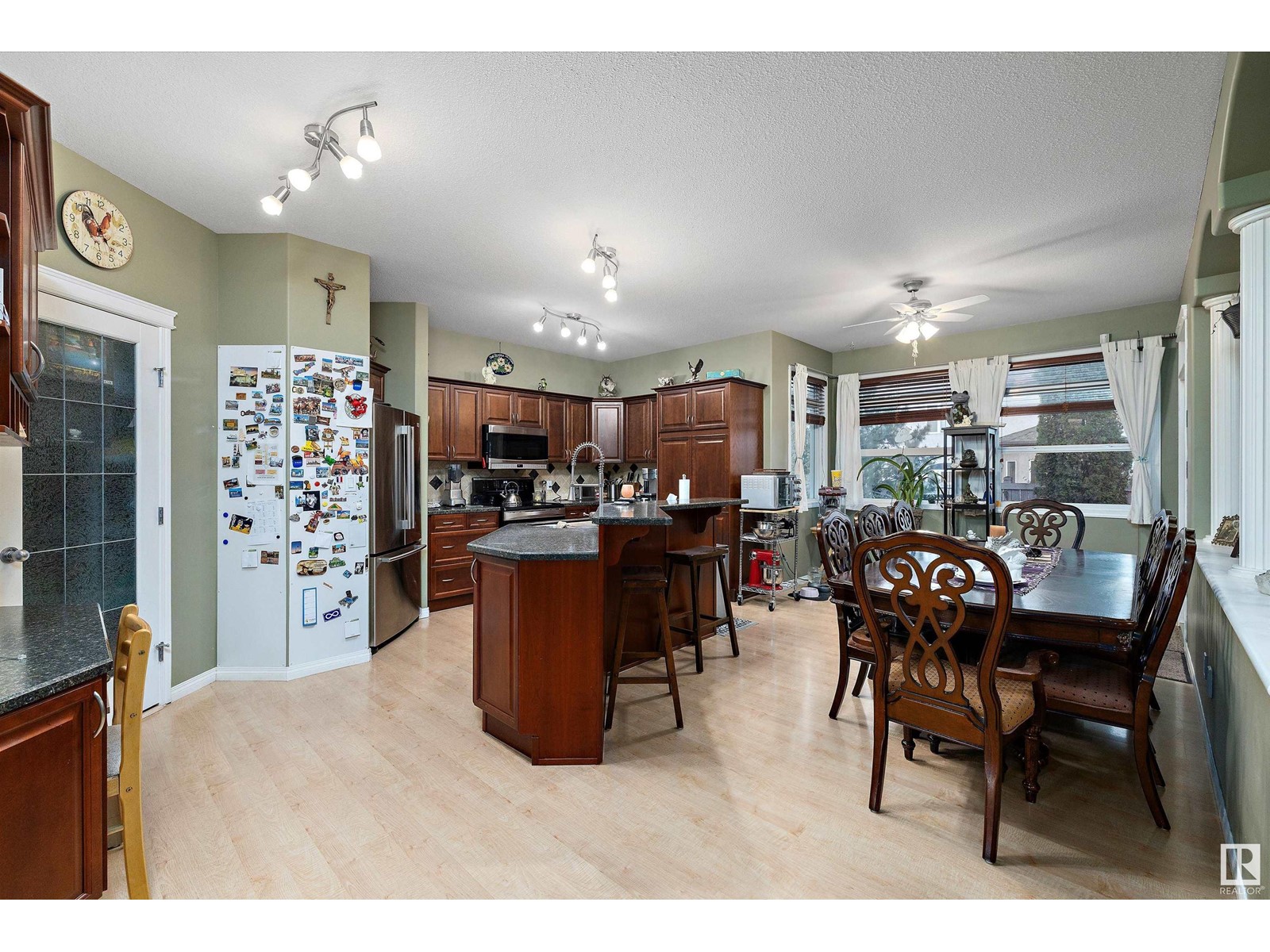 Property at 17808 109 ST NW image 4