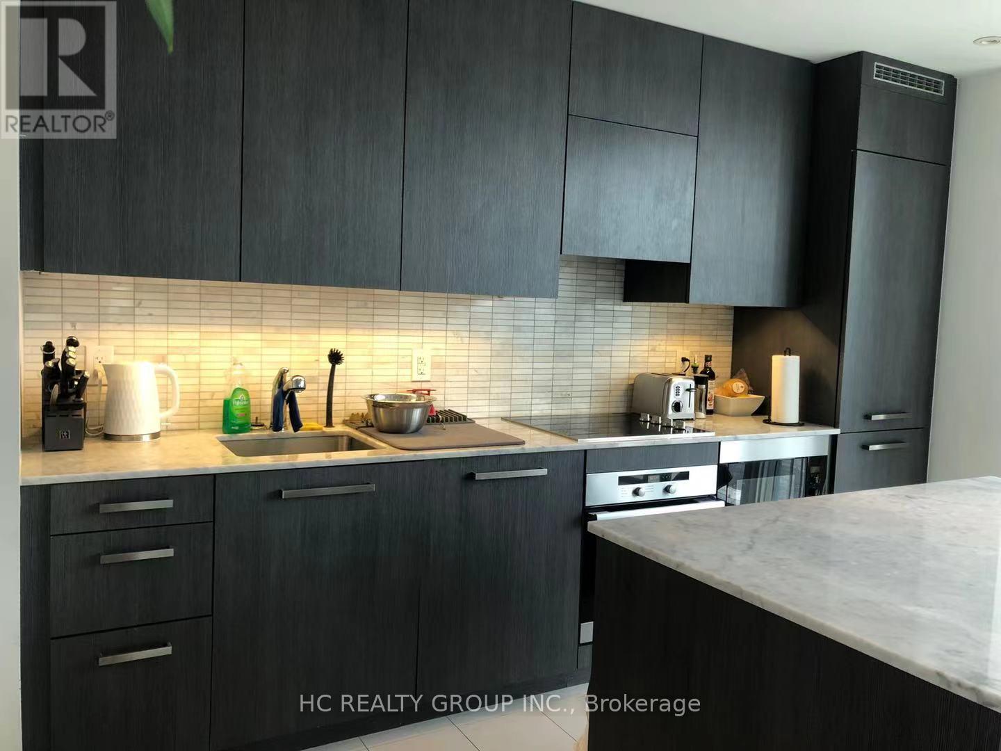 1408 - 8 The Esplanade, Toronto, Ontario  M5E 0A6 - Photo 11 - C12183425