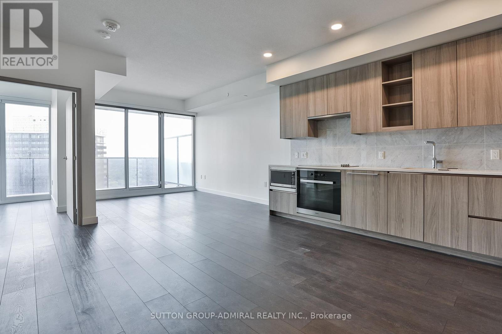 Property at 3507 - 85 MCMAHON DRIVE image 3