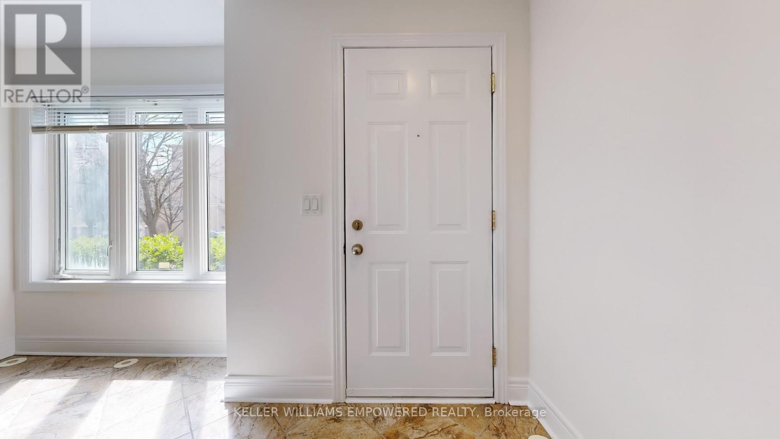 Th 3 - 68 Suncrest Boulevard, Markham, Ontario  L3T 7Y1 - Photo 2 - N12183431