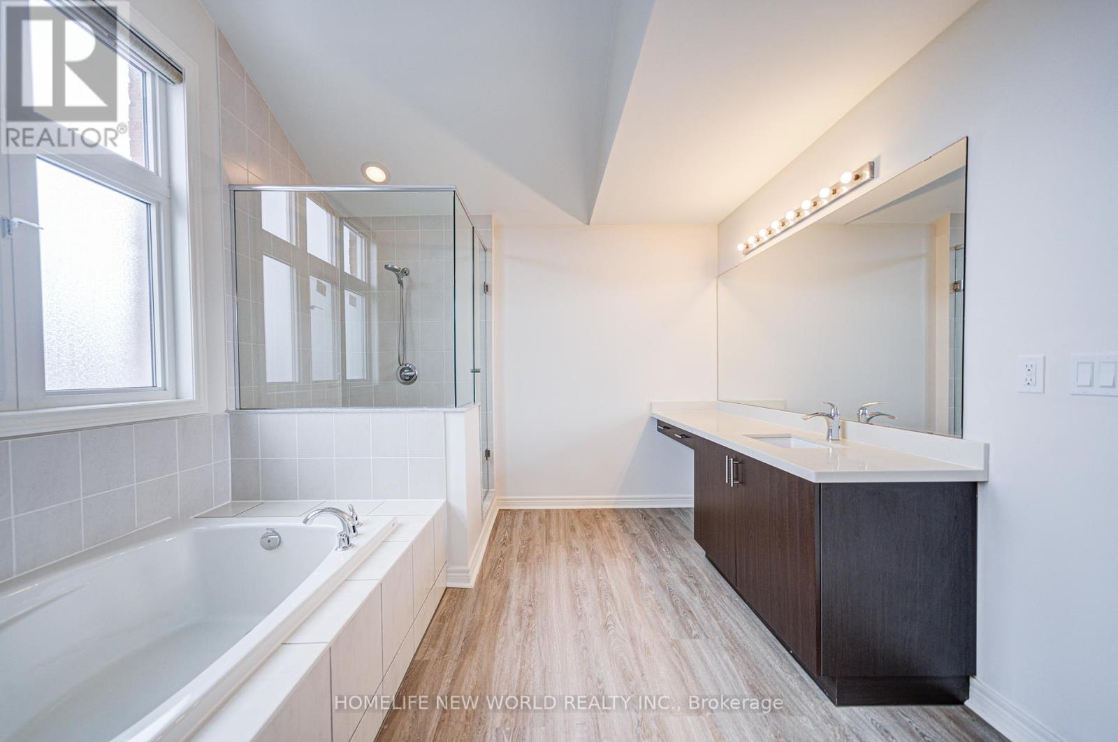 577 William Forster Road, Markham, Ontario  L6B 1A8 - Photo 44 - N12183434