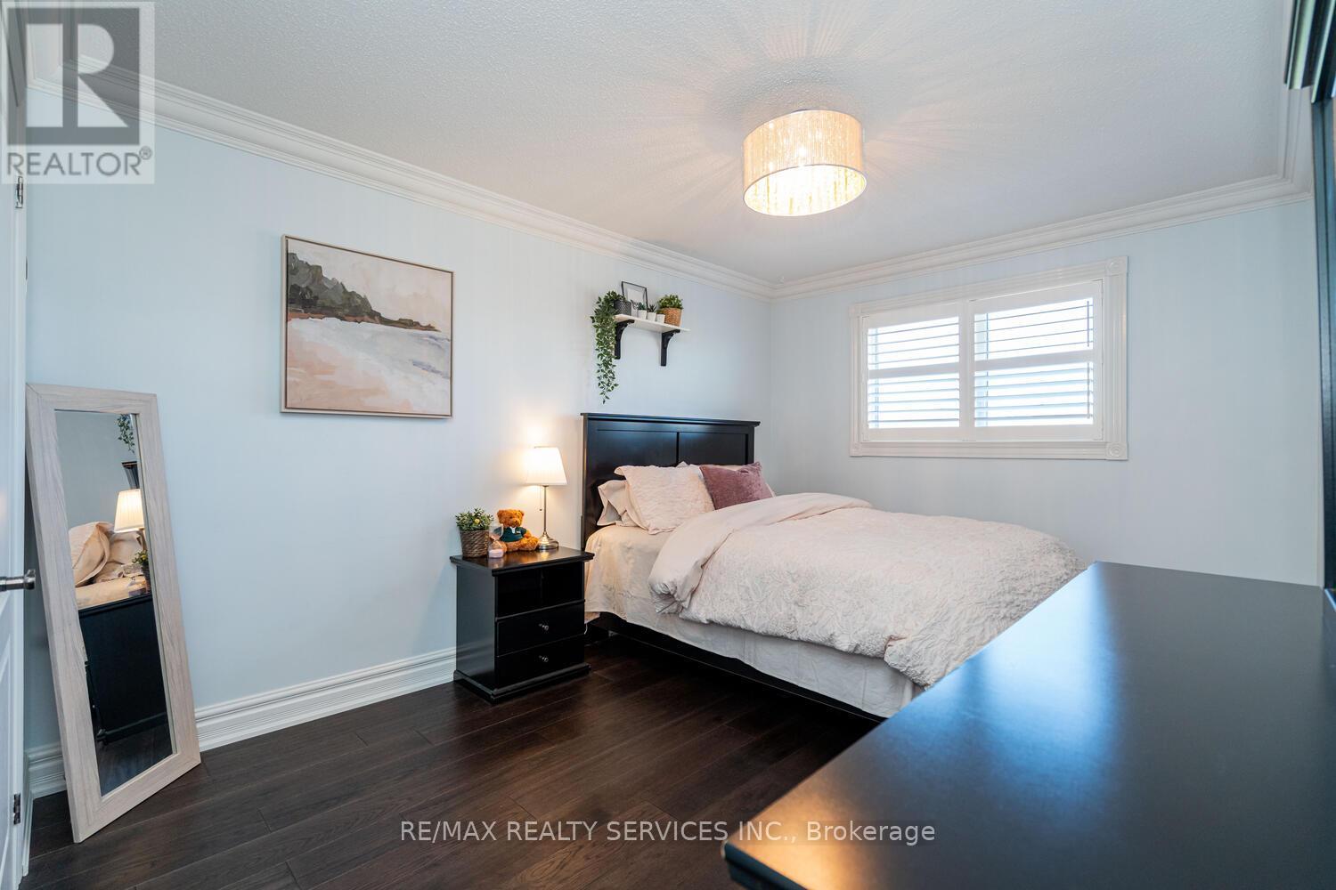 10 Gold Finch Place, Vaughan, Ontario  L4L 6N6 - Photo 30 - N12183437