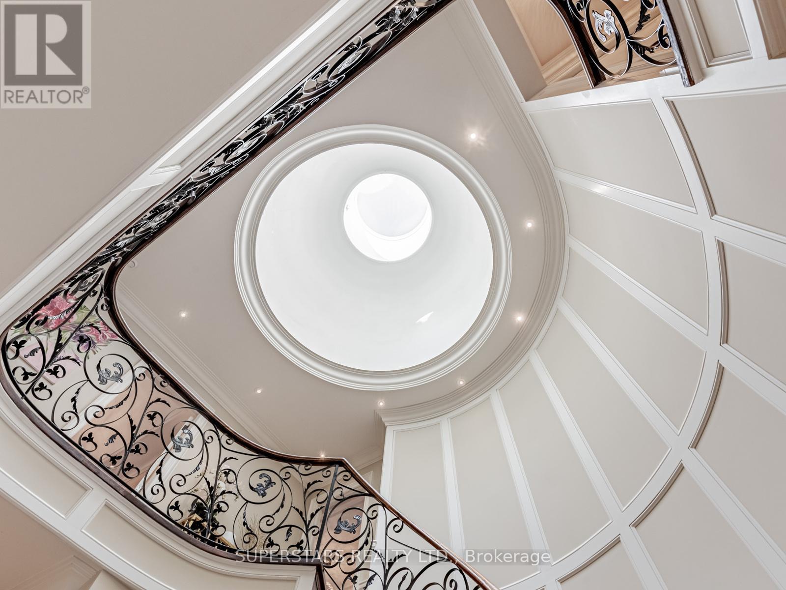 17 Westwood Lane, Richmond Hill, Ontario  L4C 6X4 - Photo 16 - N12183460