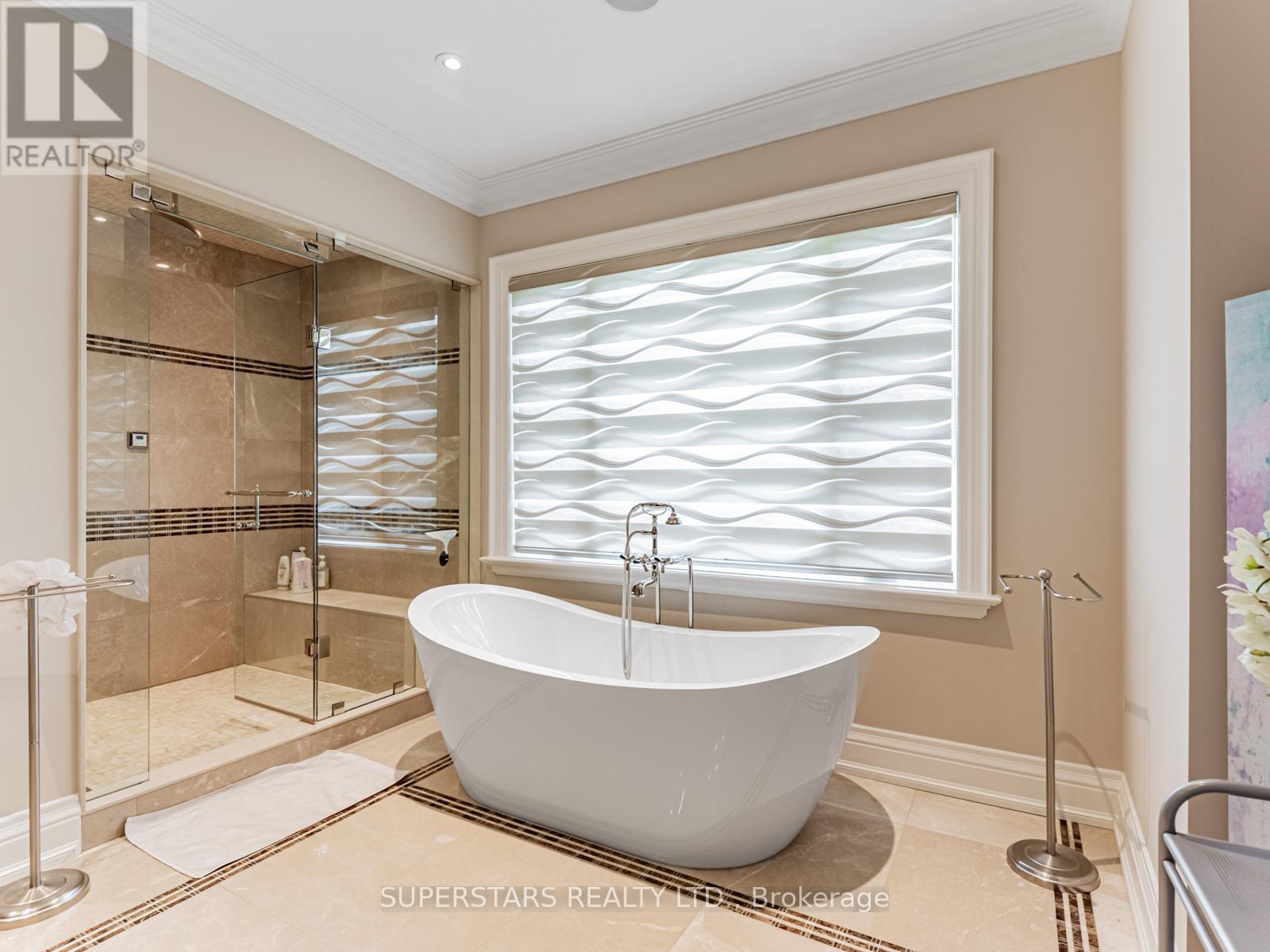 17 Westwood Lane, Richmond Hill, Ontario  L4C 6X4 - Photo 32 - N12183460