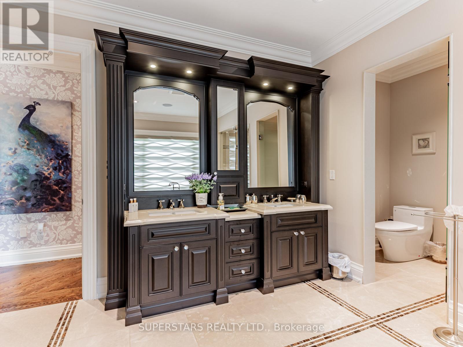 17 Westwood Lane, Richmond Hill, Ontario  L4C 6X4 - Photo 33 - N12183460