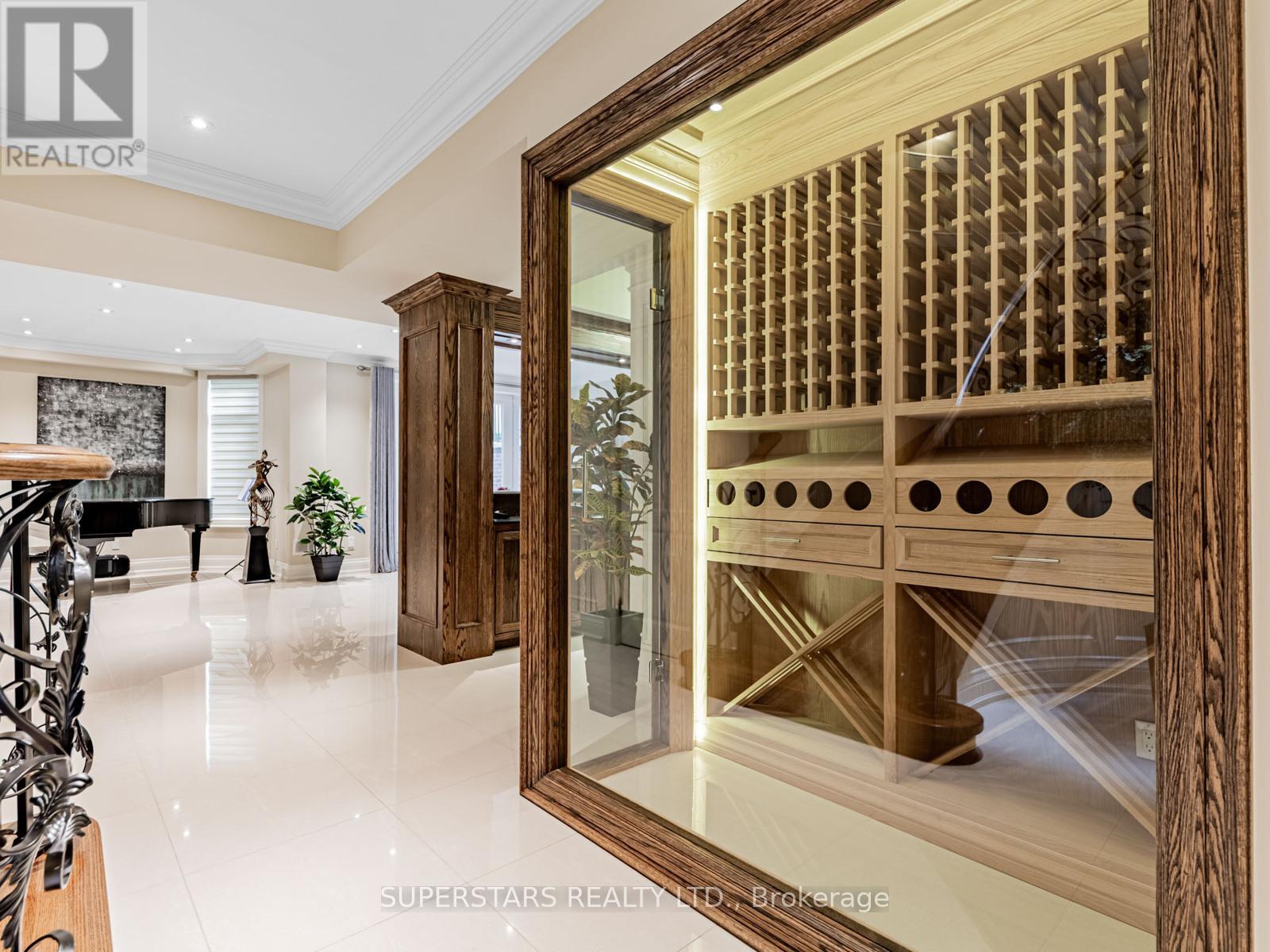 17 Westwood Lane, Richmond Hill, Ontario  L4C 6X4 - Photo 39 - N12183460