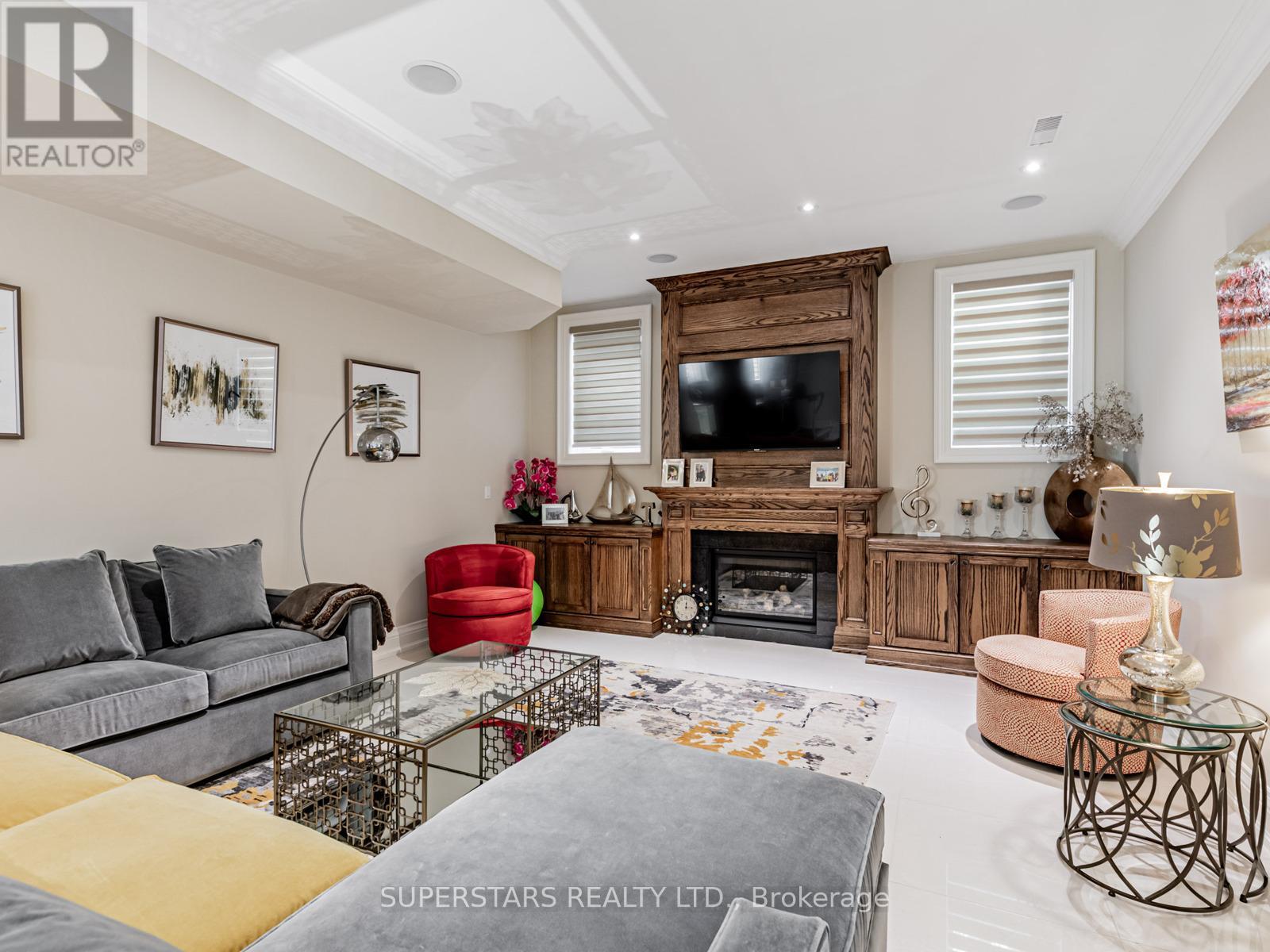 17 Westwood Lane, Richmond Hill, Ontario  L4C 6X4 - Photo 45 - N12183460