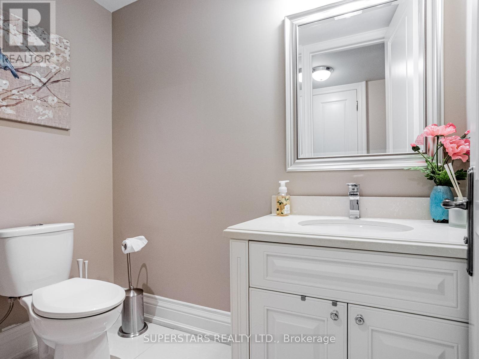 17 Westwood Lane, Richmond Hill, Ontario  L4C 6X4 - Photo 46 - N12183460